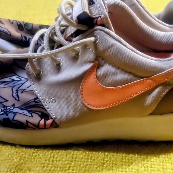 Nike  Orange Floral Sneakers - Picture 3 of 5